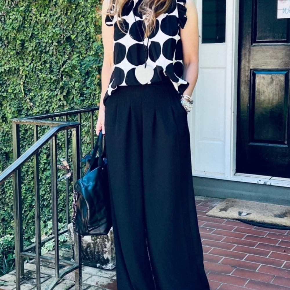 BRAND NEW! Fabulous Black Boho Wide Leg Solid Pleated Pants - Picture 4 of 11